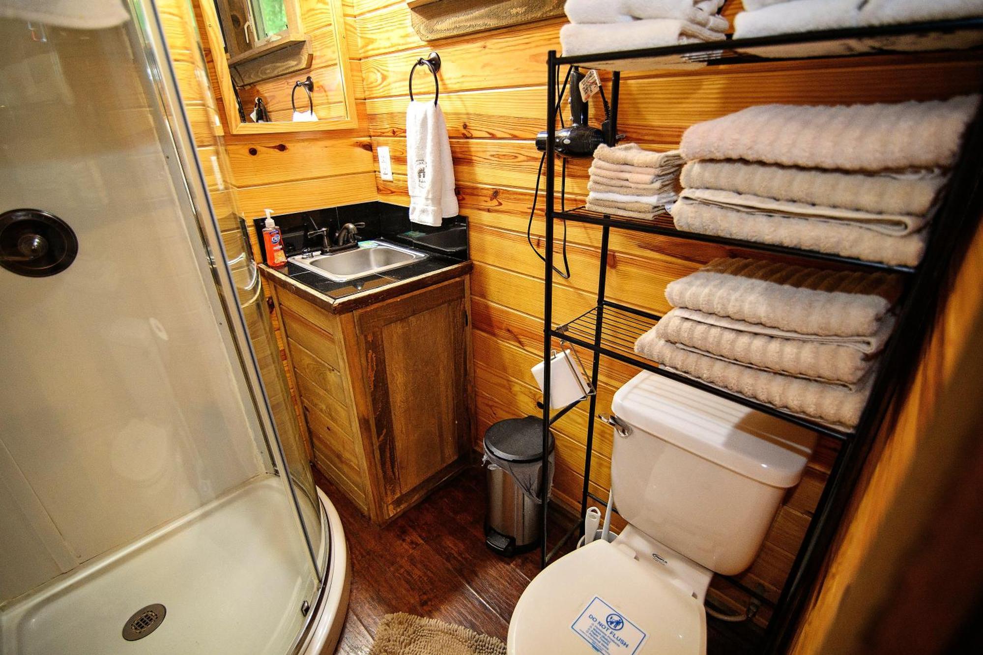 The Codex - Parker Creek Bend Cabins 默弗里斯伯勒 外观 照片